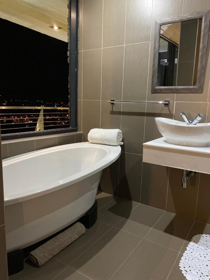 On The Gbay Villa 戈登湾 外观 照片